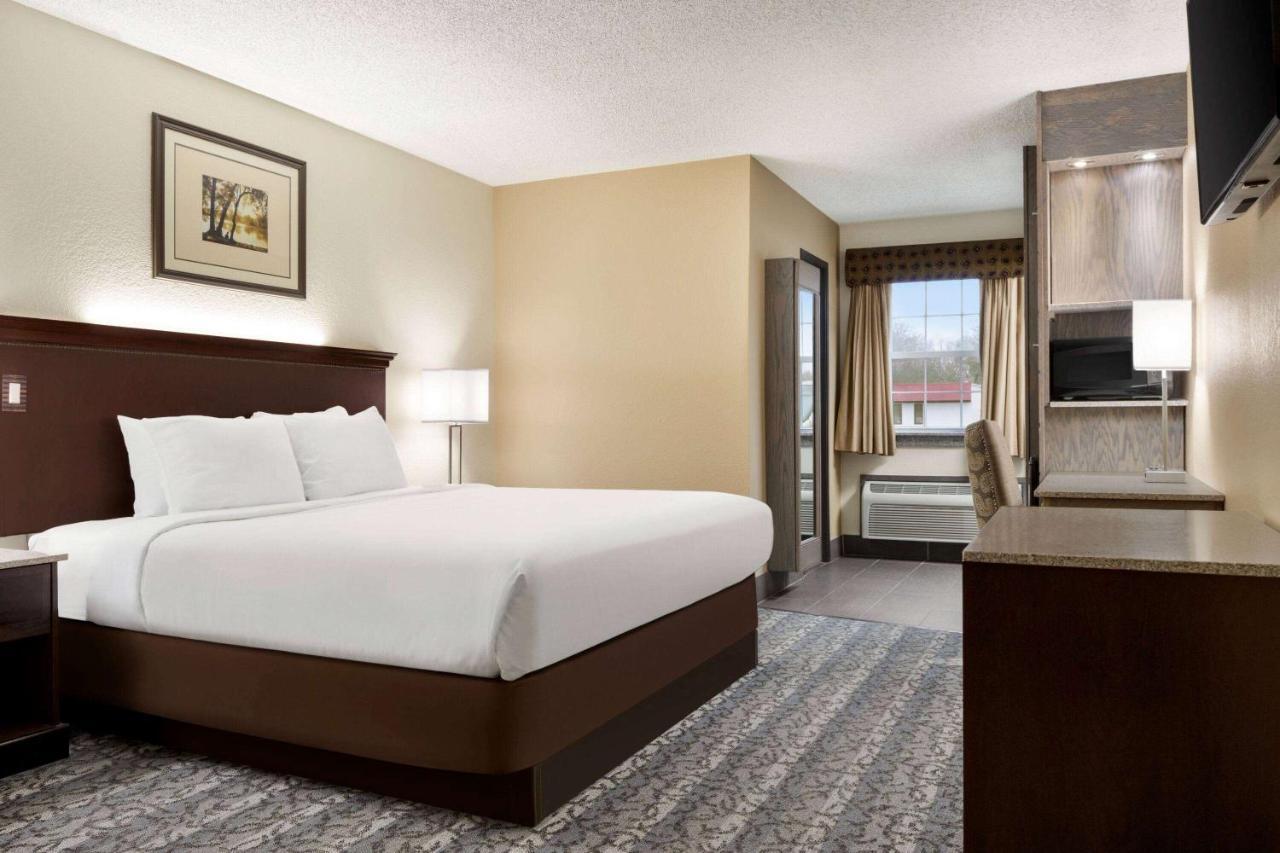 Travelodge By Wyndham Coffeyville Exterior photo